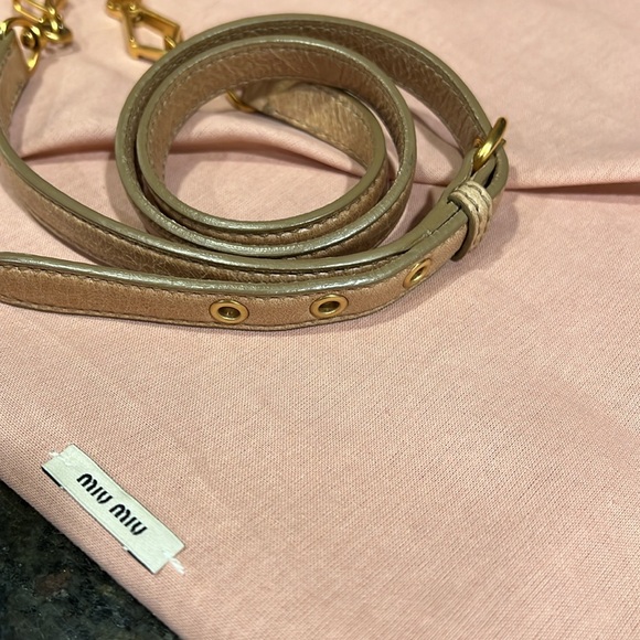 Authentic Miu Miu handbag with removable shoulder strap - Picture 7 of 12